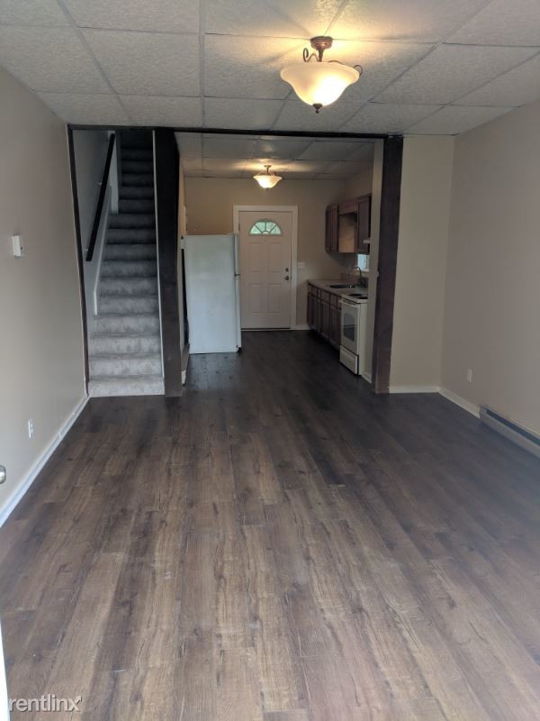 Building Photo - 1 br, 1 bath Apartment - 1617 Red Hill Rd
