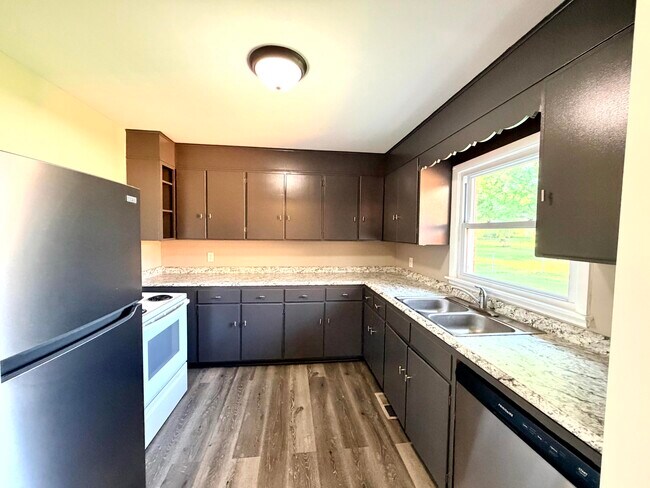 Foto del edificio - 1711 Clarence Dr