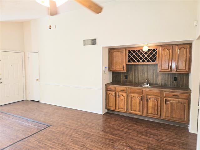 Foto del edificio - 4708 Woodfield Dr