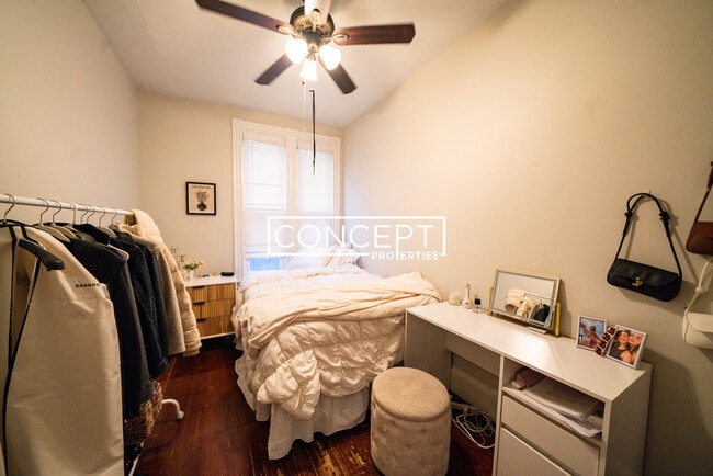 Building Photo - 719 Parker St