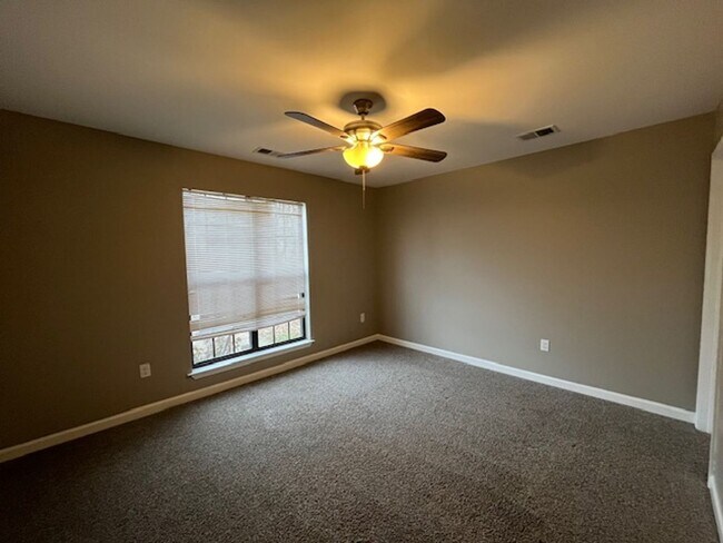 Foto del edificio - Renovated 2 Bedroom 2 Bath Home for Rent!