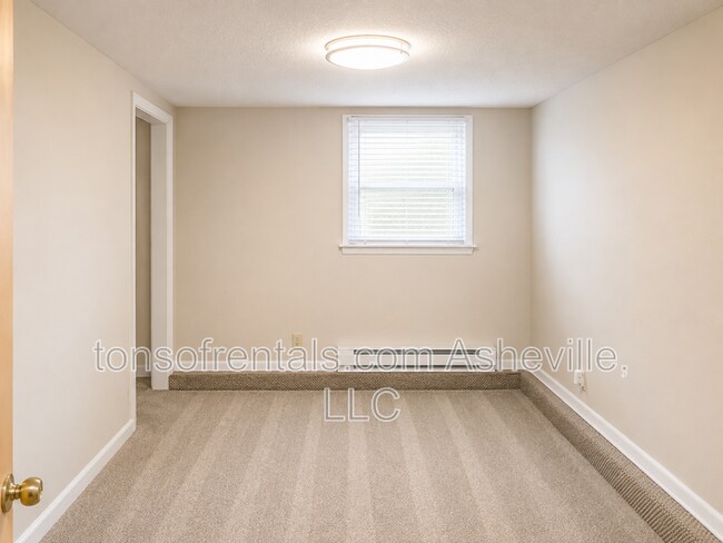 Foto del edificio - 26 Craven Hill Cir