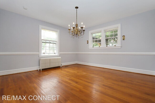 Foto del edificio - 5 br, 2.5 bath House - 314 67th Street