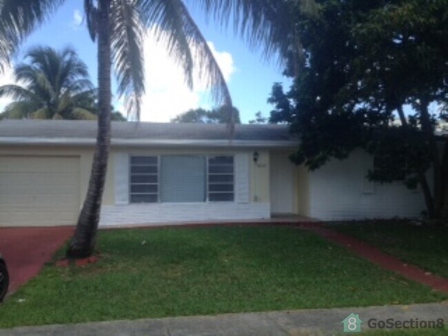 Foto del edificio - 4521 NW 34th Ct