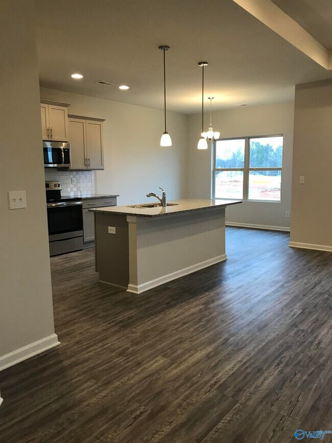 Building Photo - 107 Fern Valley Ct NW