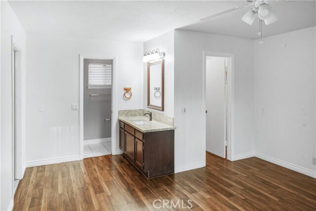 Foto del edificio - 27535 Lakeview Dr