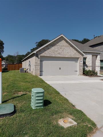 Building Photo - 3928 Oak Creek Circle