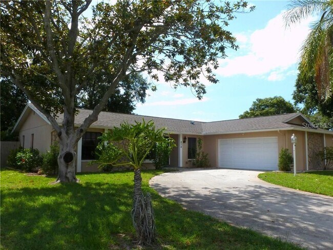 Building Photo - 878 Rustic Oaks Dr