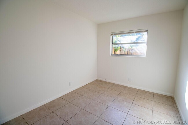 Foto del edificio - 835 SW 4th St