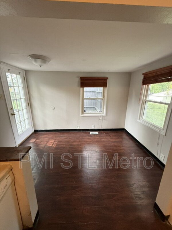 Foto del edificio - 1254 Roxton Dr