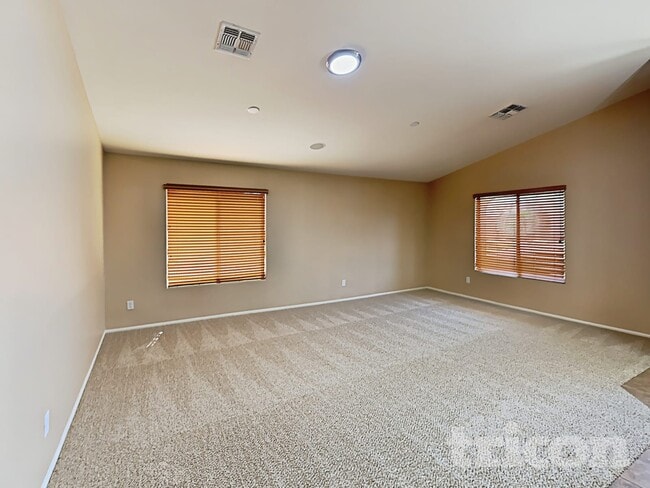 Building Photo - 2929 S 162nd Ln