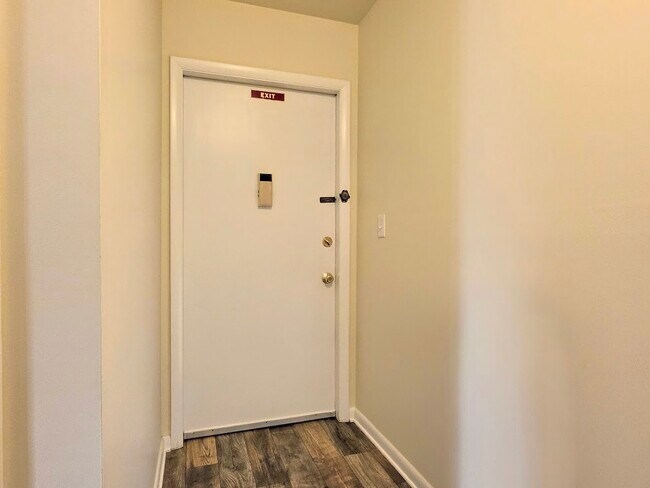 Foto del edificio - 63 Terrace Ave