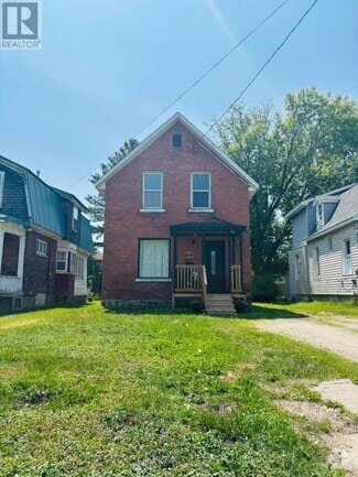 Building Photo - 439 2nd Ave E