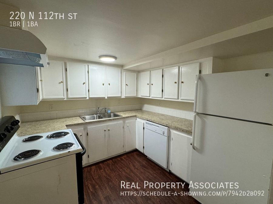 Primary Photo - Broadview Apartment