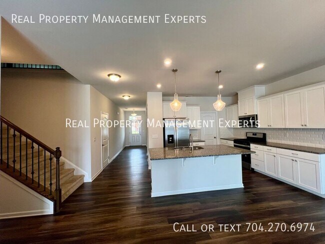 Foto del edificio - 6520 Georgia Oak Rd