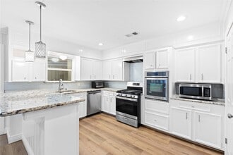Building Photo - 10219 Chatterton Dr