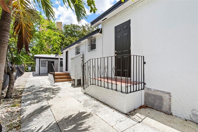 Building Photo - 2625 NW 24th Ave