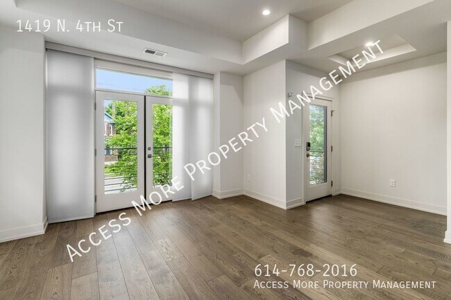 Building Photo - GORGEOUS 3 BED 3.5 BATH MODERN LUXURY HOME...
