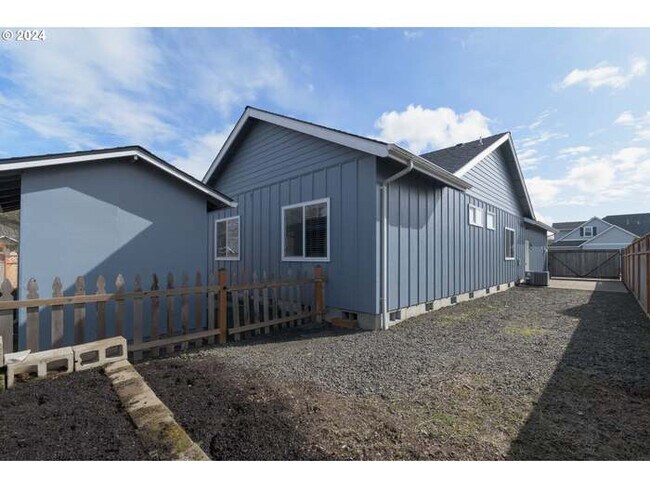 Foto del edificio - 6023 Mondavi Ln