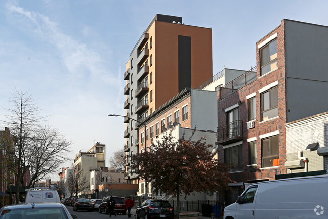 Building Photo - 991 Willoughby Ave