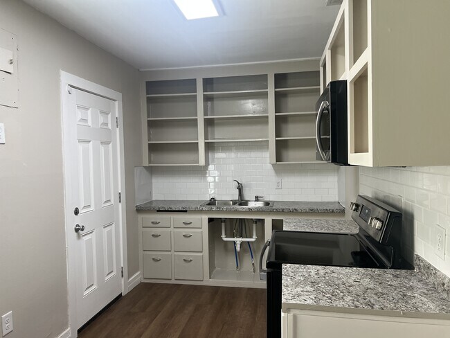 Building Photo - 2708 Avenue V