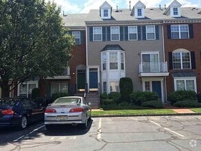 Building Photo - 31 Cypress St