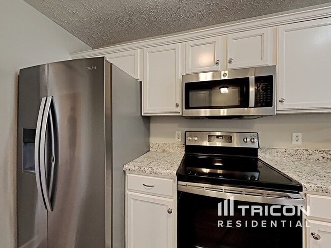 Foto del edificio - 1626 Beaconcrest Cir