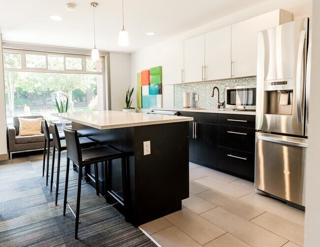 Cadence Apartments in Seattle, WA