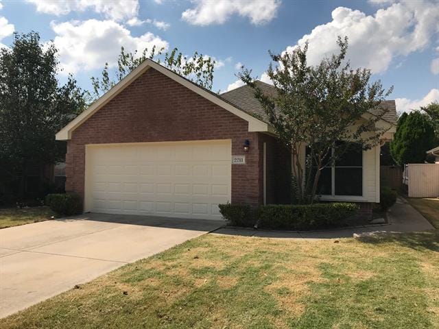 Building Photo - 2211 Brookview Dr
