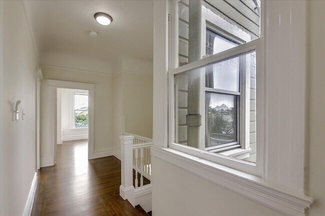 Foto del edificio - 1340-1342-1342 12th Ave