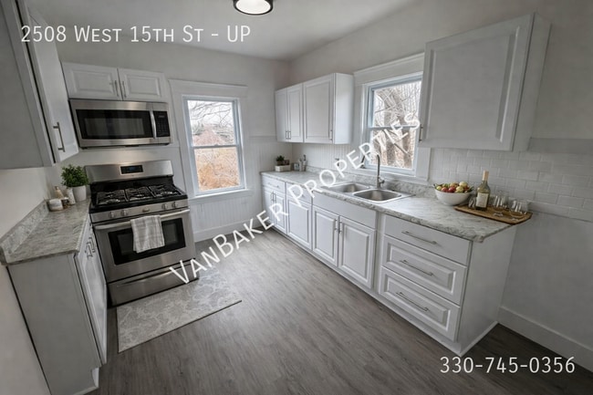 Building Photo - 2508 W 15th St