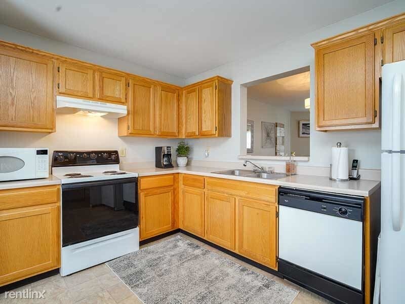 Primary Photo - 2 br, 1.5 bath House - 3924 S Chalet Cir