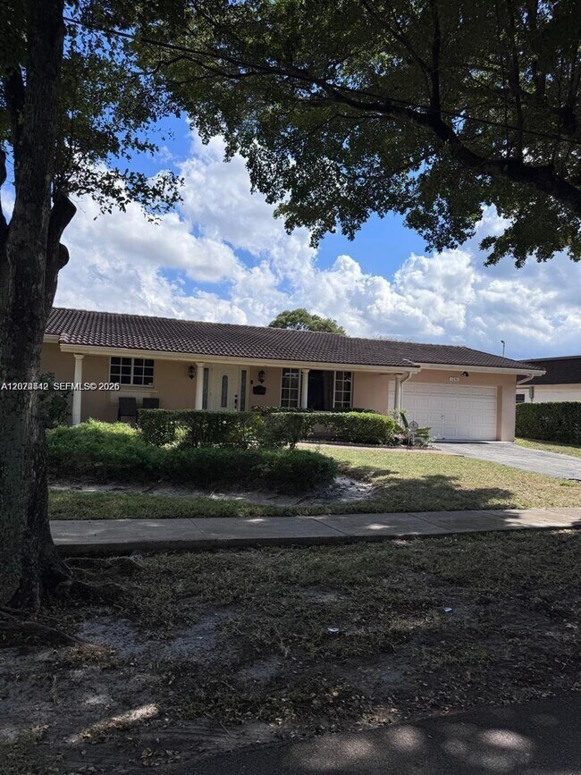Foto del edificio - 1230 NW 74th Ave