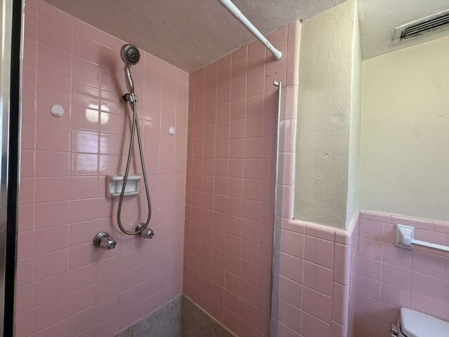 Photo - 1711 SW 4 AVE Apartment