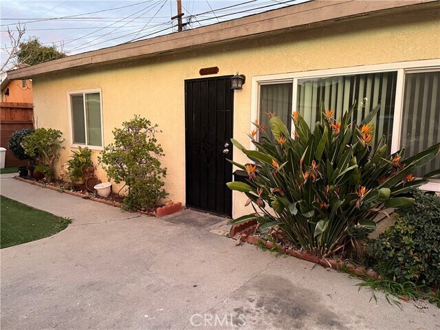 Primary Photo - 6556 Chalet Dr