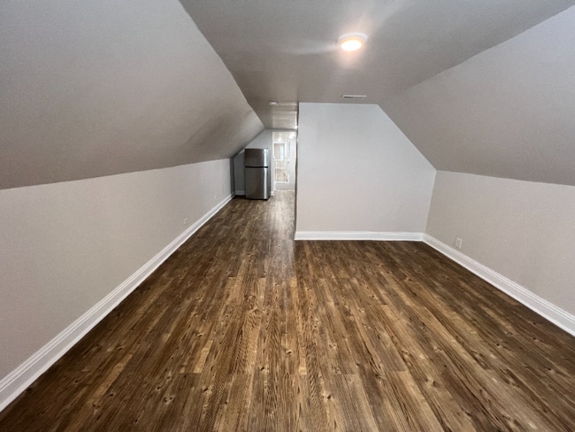 Building Photo - 8208 S South Shore Dr