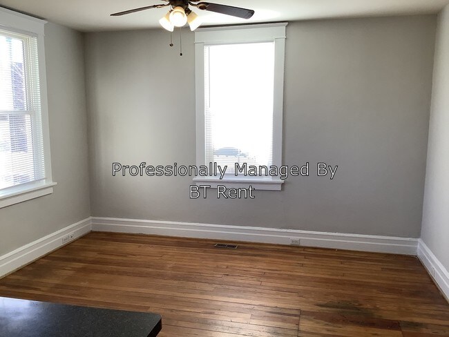 Foto del edificio - 1512 Bainbridge St