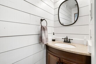 Building Photo - 3203 Poe Dr