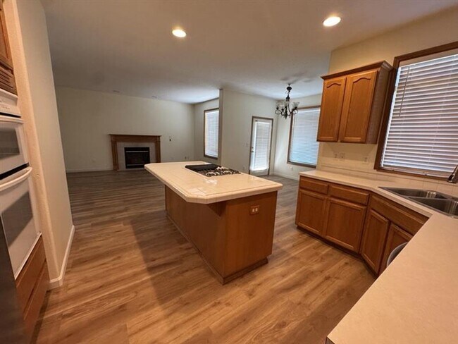 Foto del edificio - 6153 NW 165th Terrace