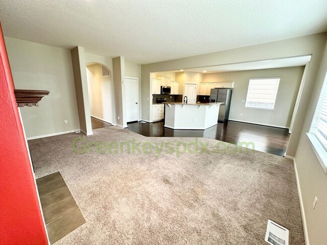 Building Photo - Gorgeous 3-Bedroom 2.5-Bathroom House with...