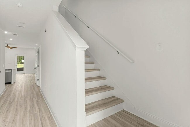 Building Photo - 56 Mamba Ln