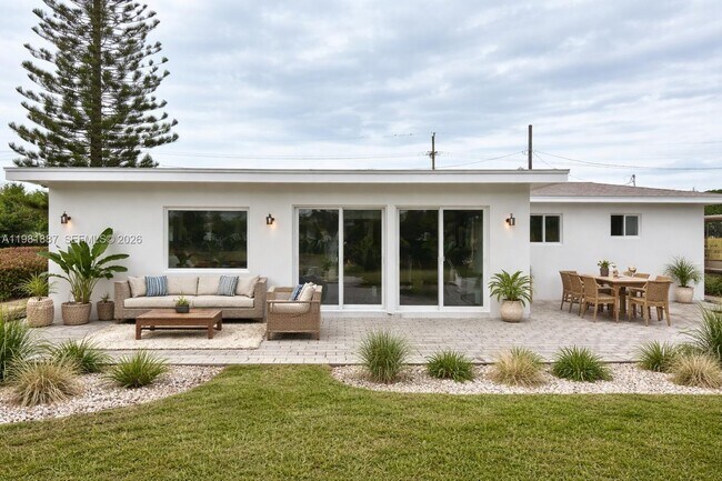 Foto del edificio - 1240 Binney Dr