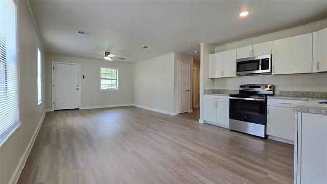 Building Photo - 379 Blackbourn St