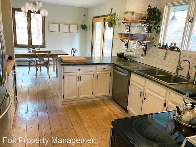 Foto del edificio - 6 br, 2 bath House - 104 Sugar Court