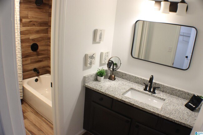 Foto del edificio - 1004 Patton Creek Ln