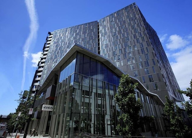 Building Photo - Yard