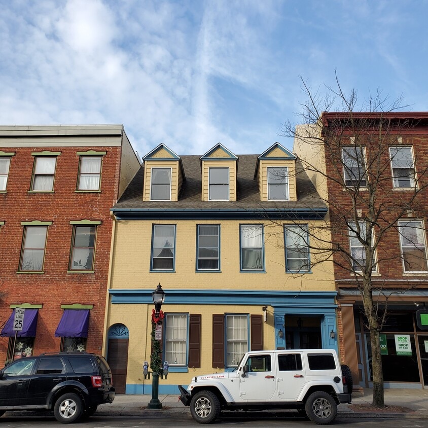 Building Photo - 34 S Hanover St