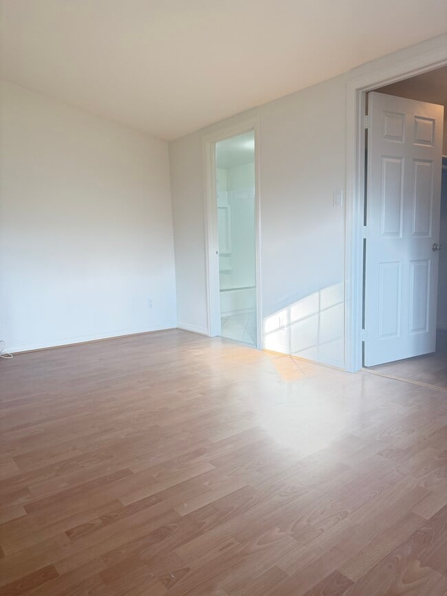 Building Photo - 20622 Archwood St