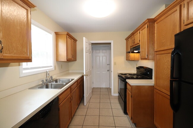 Building Photo - 3854 Sugar Creek Dr