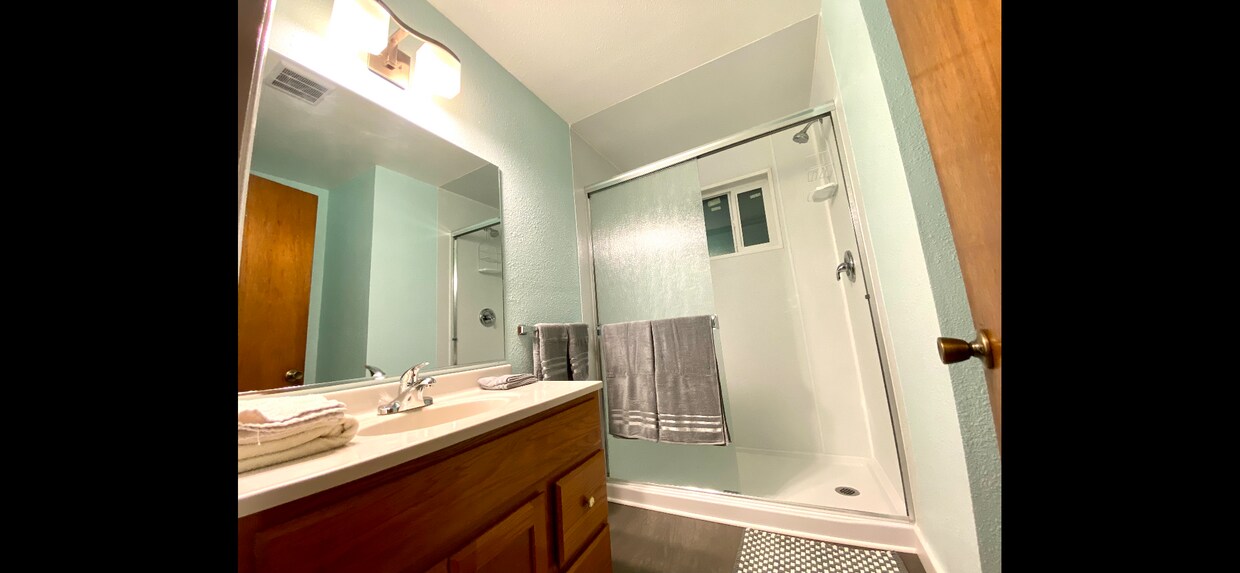 Foto principal - 620 Meadow Ln